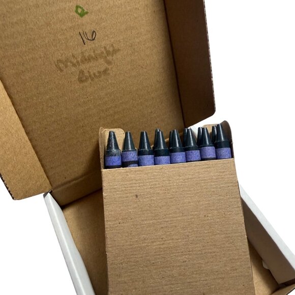 Vintage Hard to Find Crayola Midnight Blue Crayons Bulk Pack Of 16 Art Supplies - Picture 4 of 4